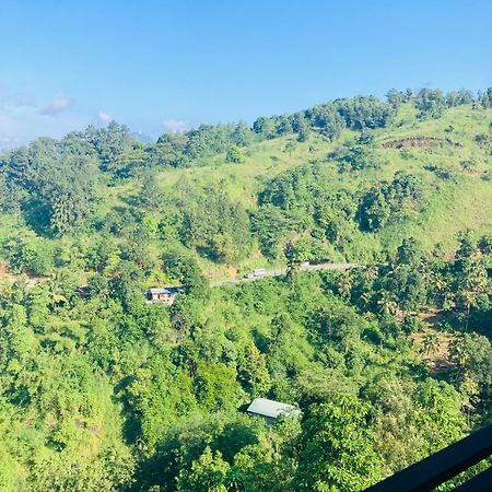 Riverbank Resort Gampola Exterior photo